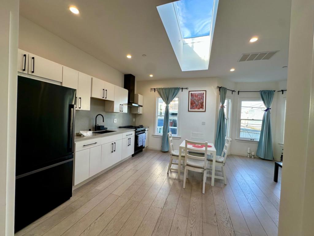 1370 Natoma