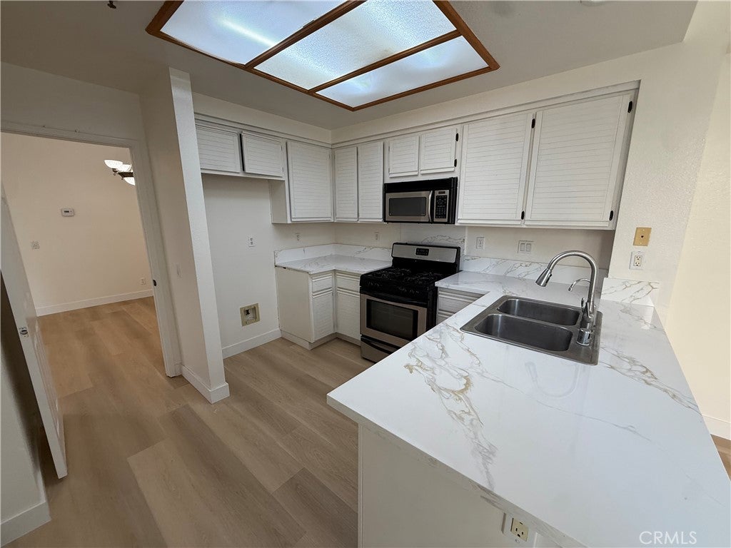 128 Cartier Aisle, Irvine CA 92620 - Photo 13
