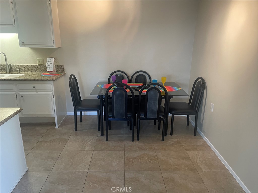 2189 VIA MARIPOSA EAST R