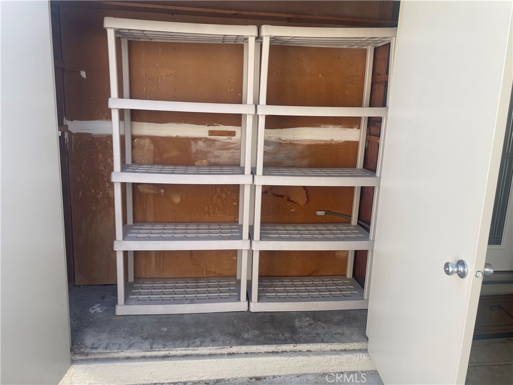 2189 VIA MARIPOSA EAST R