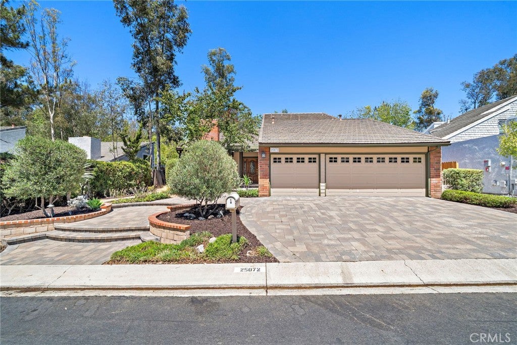 25072 Castlewood