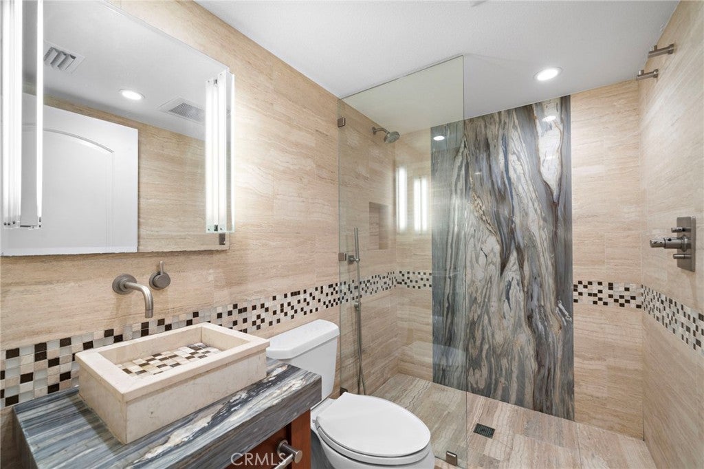 25072 Castlewood, Lake Forest CA 92630 - Photo 14
