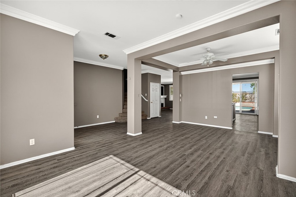 22605 White Wing