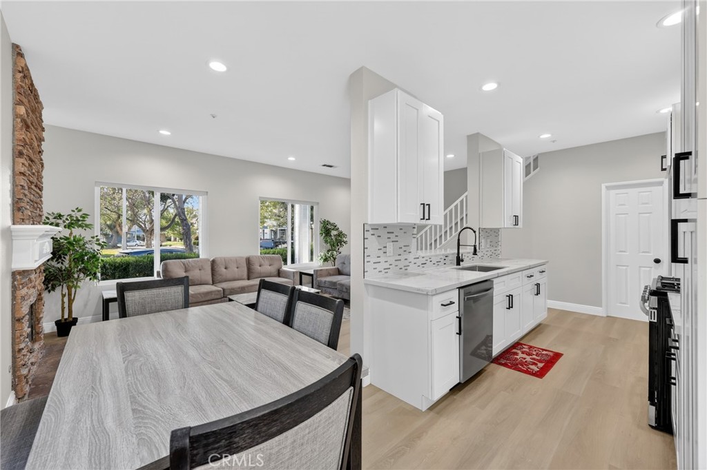 25544 Portola