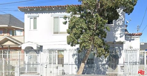 Photo of 663 W 21st Street, Los Angeles, CA 90007 (MLS # 26762587)