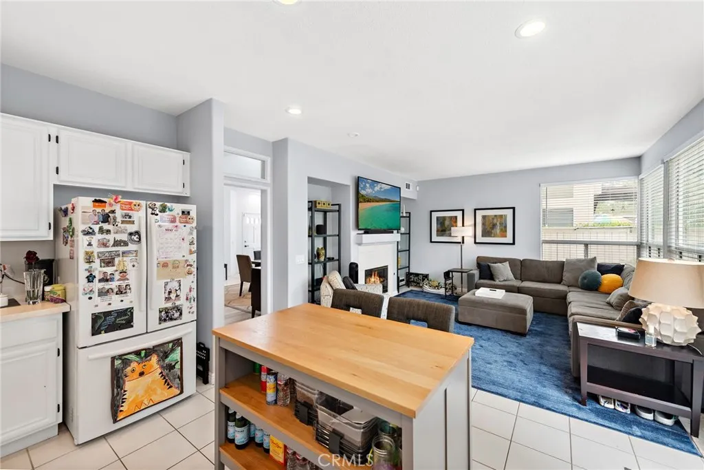 Aliso Viejo, California 92656, United States, 4 Bedrooms Bedrooms, ,3 BathroomsBathrooms,Residential,Active,142343