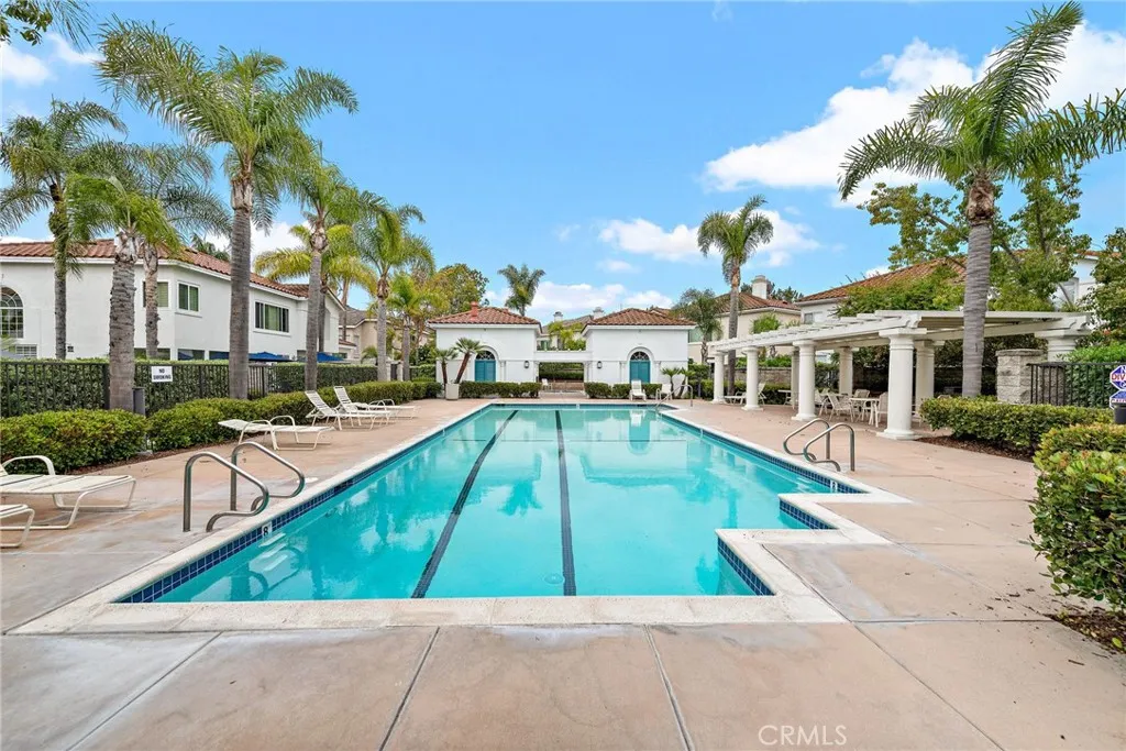 Aliso Viejo, California 92656, United States, 4 Bedrooms Bedrooms, ,3 BathroomsBathrooms,Residential,Active,142343