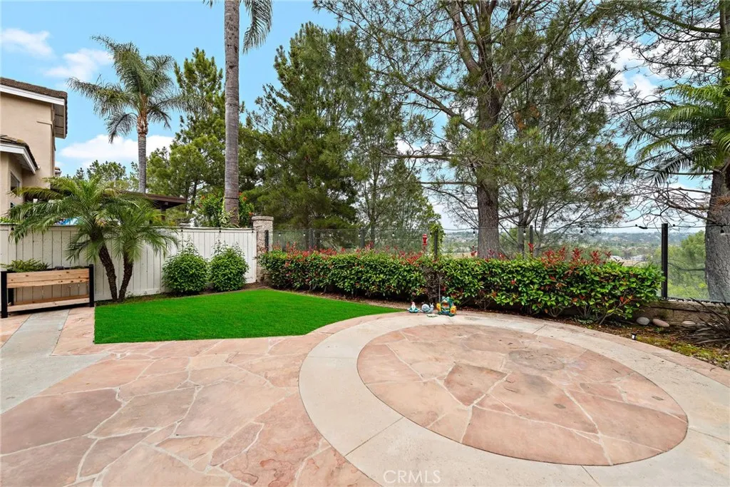 Aliso Viejo, California 92656, United States, 4 Bedrooms Bedrooms, ,3 BathroomsBathrooms,Residential,Active,142343