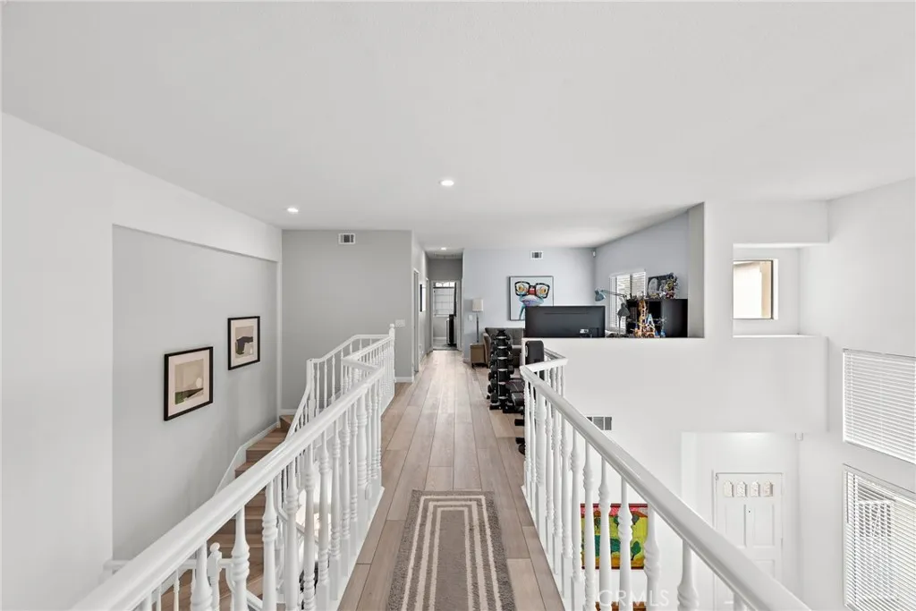 Aliso Viejo, California 92656, United States, 4 Bedrooms Bedrooms, ,3 BathroomsBathrooms,Residential,Active,142343