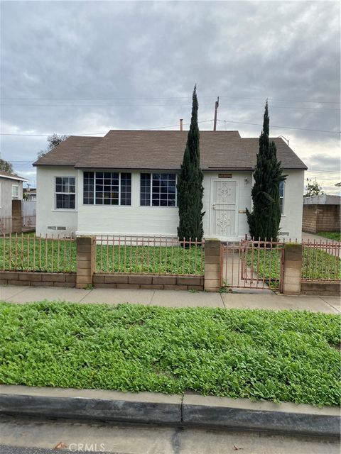 Photo of 3432 Gale Ave, Long Beach, CA 90810 (MLS # SB26001573)