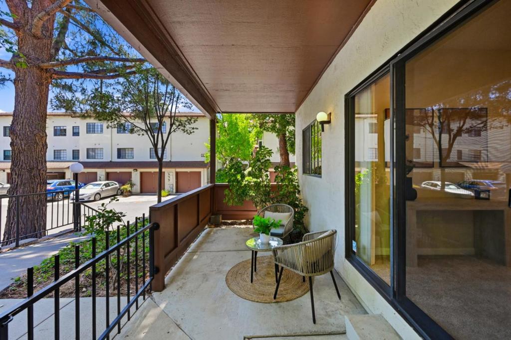 448 Costa Mesa Terrace A