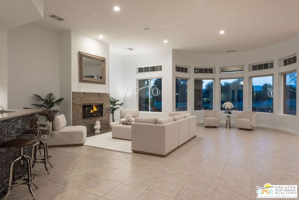 Mira Vista - Residential Lease
