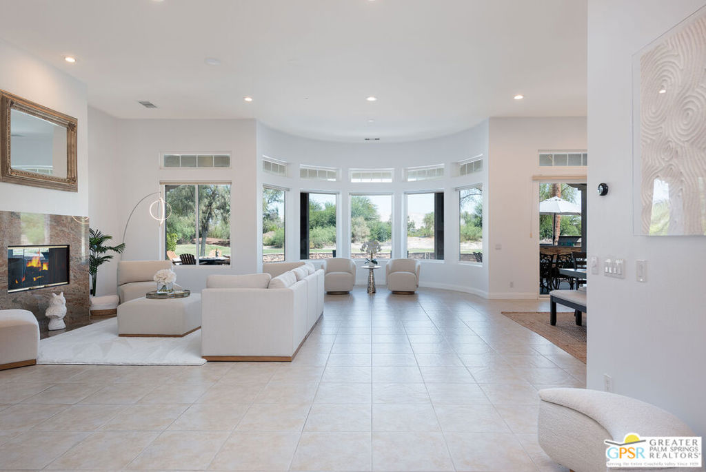 Mira Vista - Residential Lease