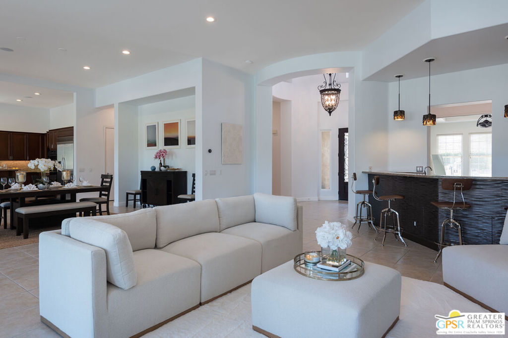 Mira Vista - Residential Lease