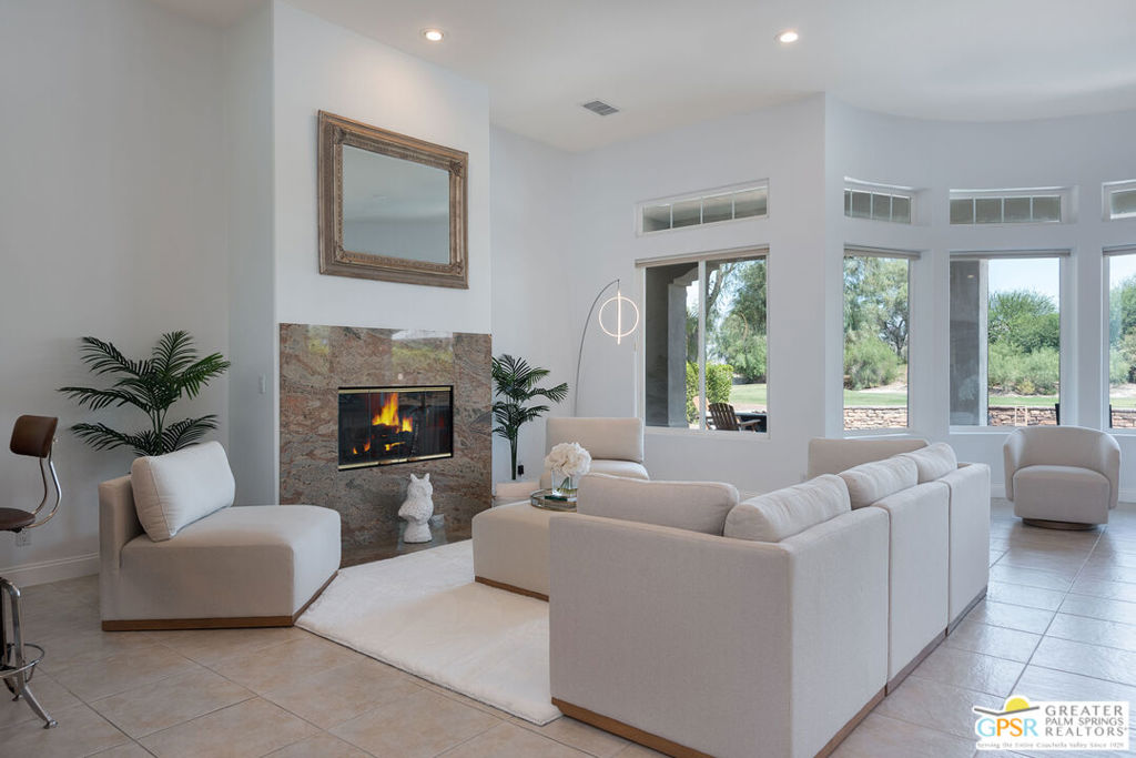 Mira Vista - Residential Lease