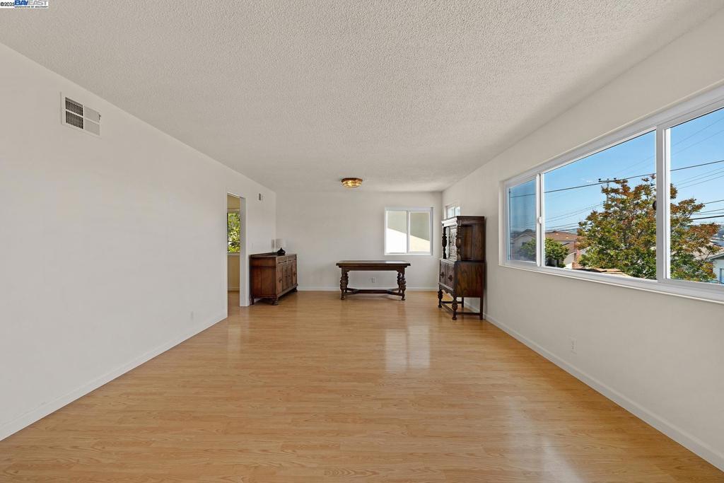 Properties 3 16651 Selby Dr