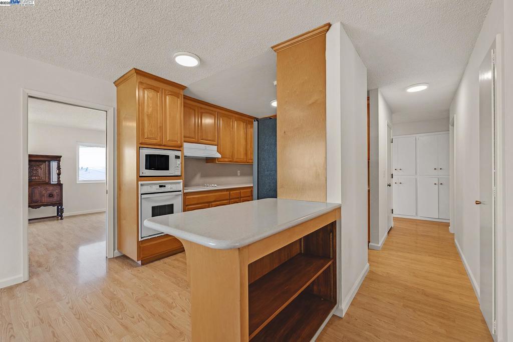 Properties 4 16651 Selby Dr