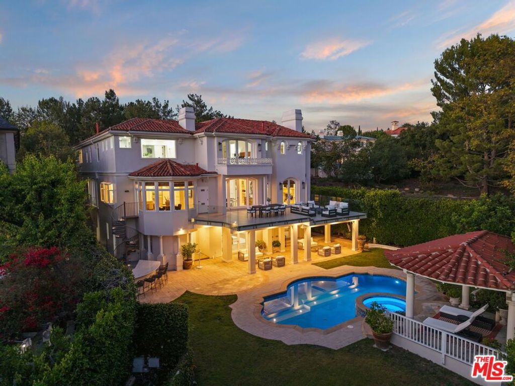 Photo of 11730 Stonehenge Lane, Los Angeles, CA 90049 (MLS # 25600845)