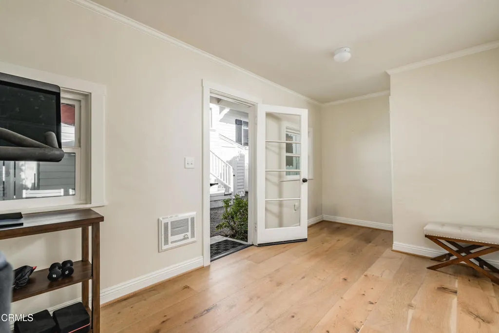 Santa Barbara, California 93103, United States, 5 Bedrooms Bedrooms, ,3 BathroomsBathrooms,Residential,Active,228500