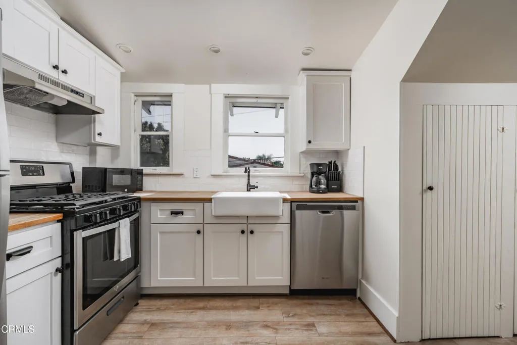 Santa Barbara, California 93103, United States, 5 Bedrooms Bedrooms, ,3 BathroomsBathrooms,Residential,Active,228500