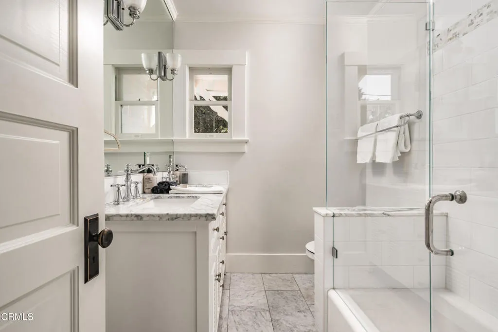 Santa Barbara, California 93103, United States, 5 Bedrooms Bedrooms, ,3 BathroomsBathrooms,Residential,Active,228500