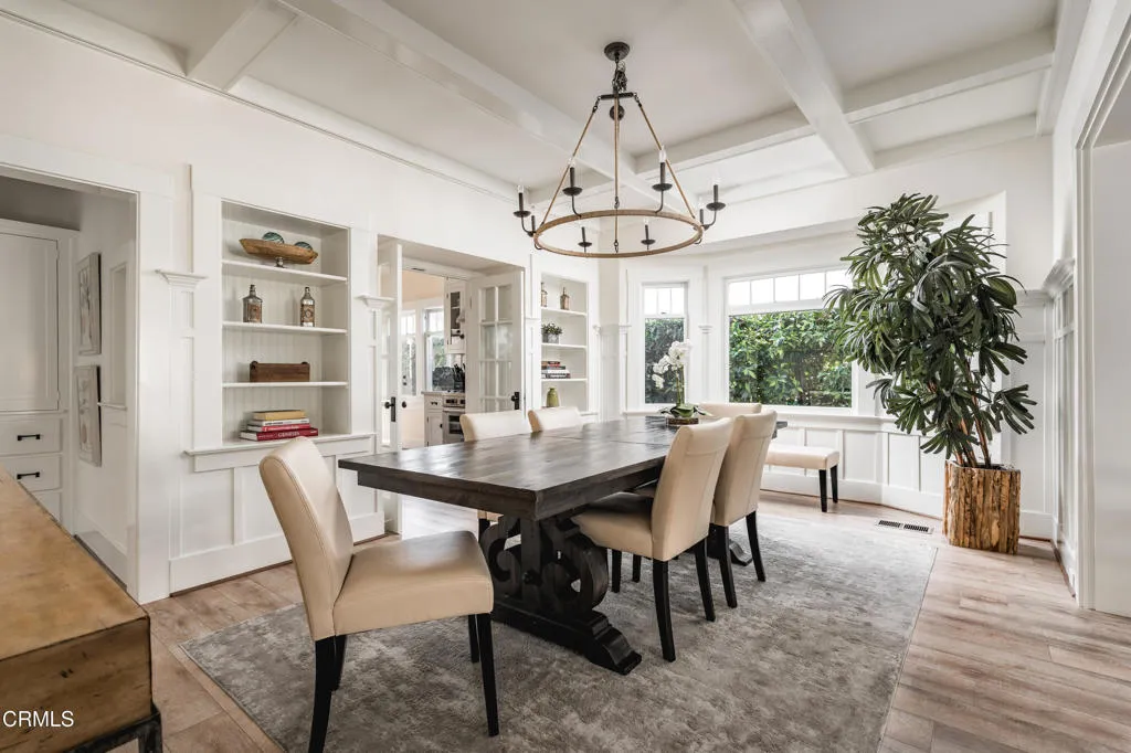 Santa Barbara, California 93103, United States, 5 Bedrooms Bedrooms, ,3 BathroomsBathrooms,Residential,Active,228500