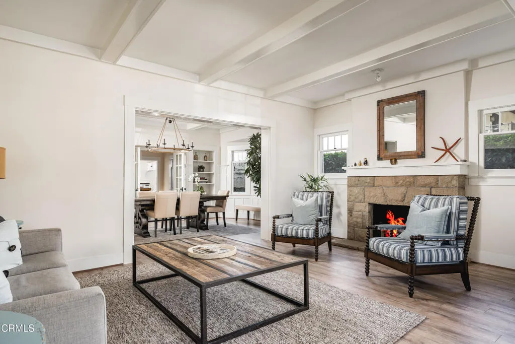 Santa Barbara, California 93103, United States, 5 Bedrooms Bedrooms, ,3 BathroomsBathrooms,Residential,Active,228500