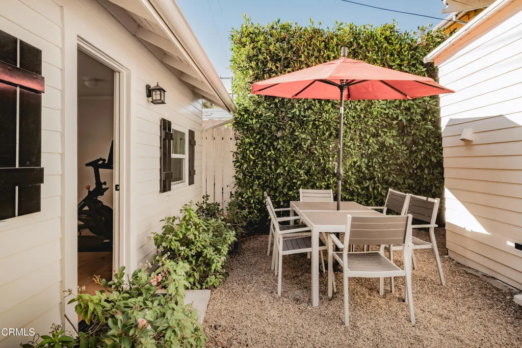 Santa Barbara, California 93103, United States, 5 Bedrooms Bedrooms, ,3 BathroomsBathrooms,Residential,Active,228500