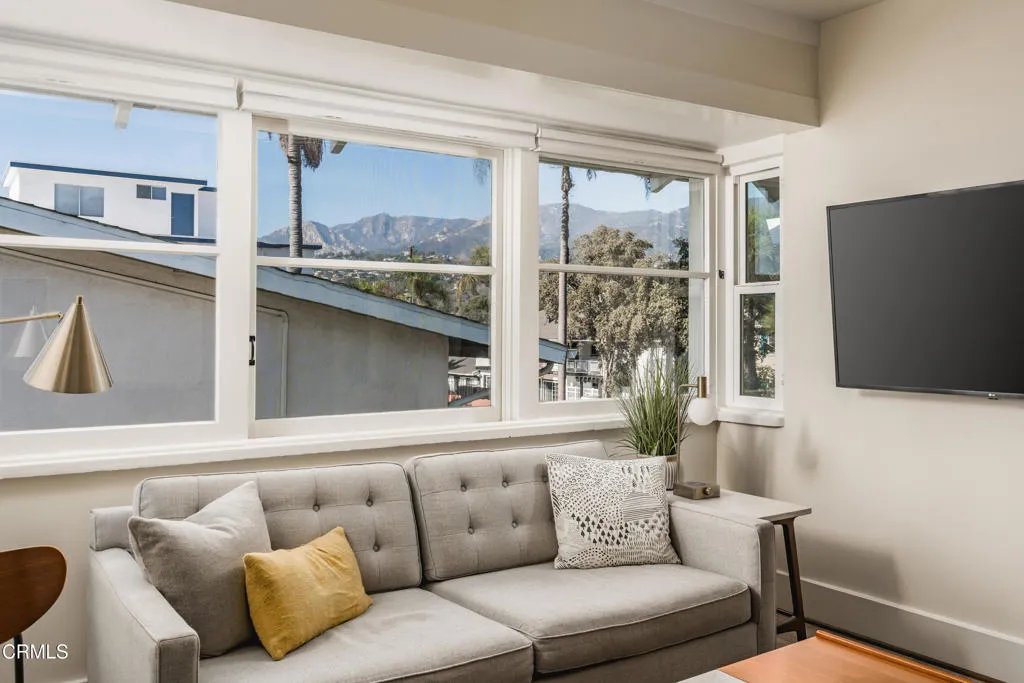 Santa Barbara, California 93103, United States, 5 Bedrooms Bedrooms, ,3 BathroomsBathrooms,Residential,Active,228500