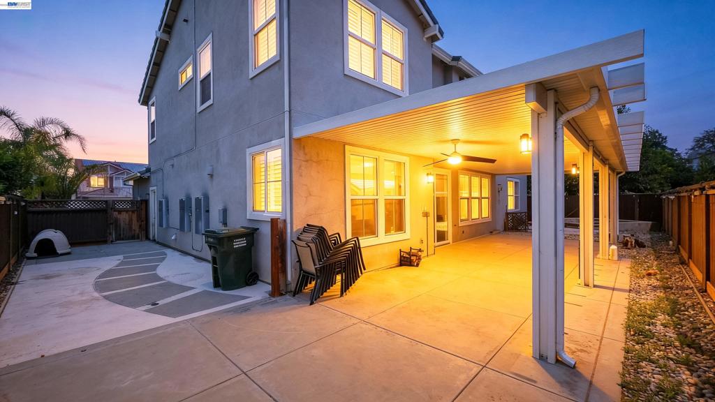 321 Myrtle Ln