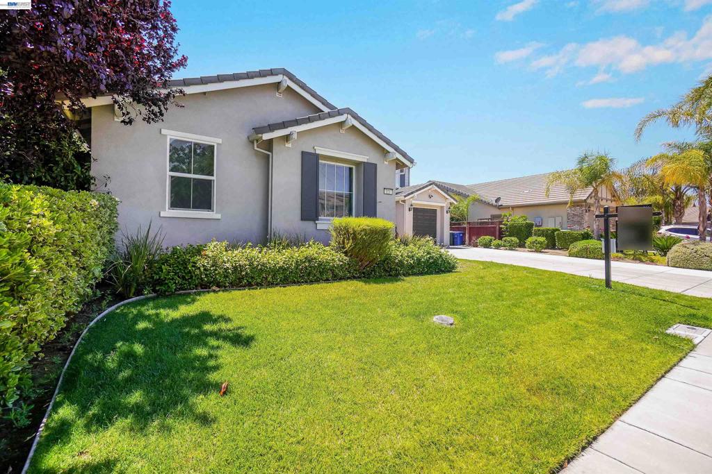 321 Myrtle Ln