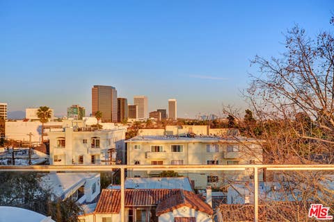 Photo of 819 S HOLT Avenue #PH, Los Angeles, CA 90035 (MLS # 26864071)