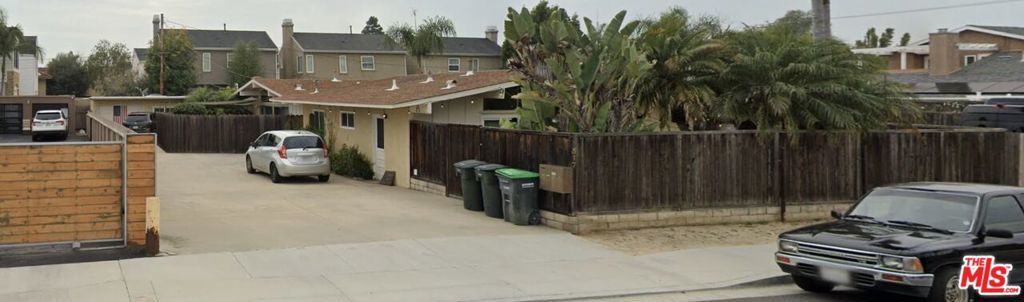 Photo of 317 University Drive, Costa Mesa, CA 92627 (MLS # 26828517)