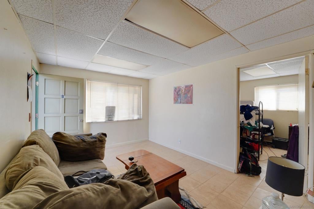 3938 42 La Salle Street