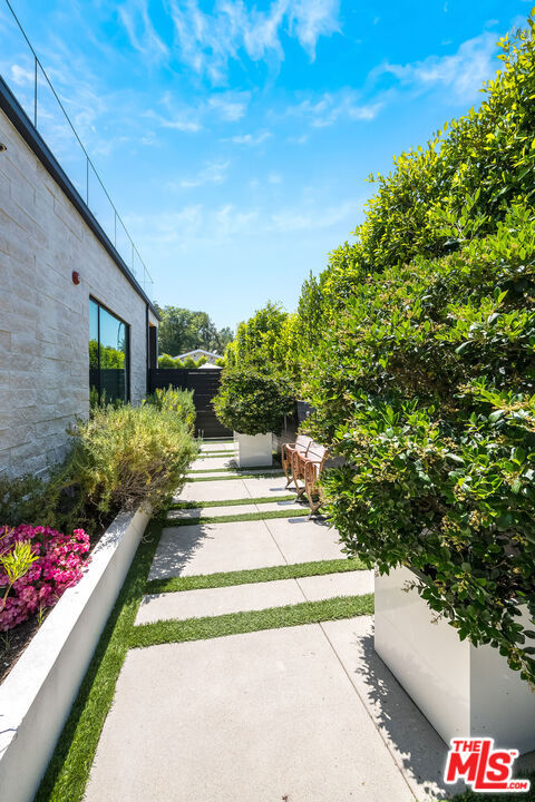 11258 Laurie Drive