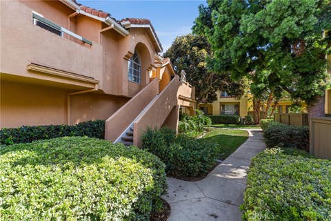 Photo of 186 Alicante Aisle, Irvine, CA 92614 (MLS # IG26176559)