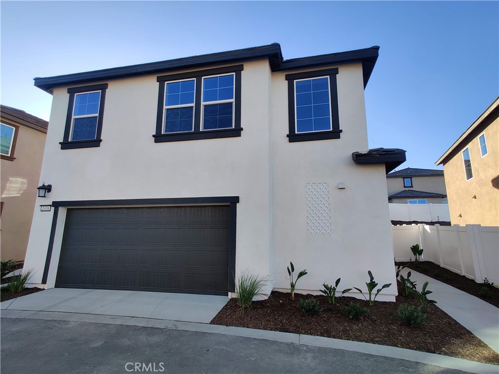 2438 Gunner Ridge Way, Rialto – Rental Opportunity
Welcome to this BRAND new( just completed 2 weeks ago) 3-bed, 2-bath townhouse in the River Ranch – The Cove community. At ~1,606 sq ft, this 2-story home blends style, comfort & modern amenities.
Key Features
• 3 bedrooms (all upstairs)
• 2 full bathrooms + 1 half bath on the main level
• Open-concept layout on first floor with great room, kitchen & dining area
• Kitchen includes granite counters, kitchen island, modern finishes & all appliances included (washer, dryer, refrigerator, stove, dishwasher)
• Indoor laundry room upstairs
• Attached 2-car garage with direct home access
Community / Location Perks
• River Ranch master-planned community with pool, spa, clubhouse, playgrounds, picnic/barbecue areas, and dog park
• Seller covers trash service + HOA dues, so you can enjoy all amenities stress-free
• Convenient location near shopping, schools & freeway access
? Why it’s a great rental
• Spacious & modern, move-in ready
• Appliances included = no extra cost for tenants
• Resort-style amenities included in rent