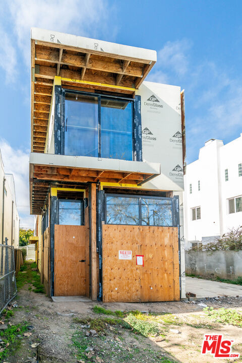 705 Broadway Street