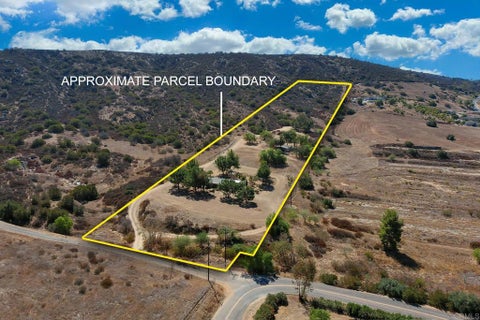Photo of 1698 Griffith Road, Ramona, CA 92065 (MLS # NDP2608902)