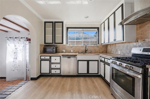 Photo of 13532 Pierce St ST, Pacoima, CA 91331 (MLS # SR26193400)