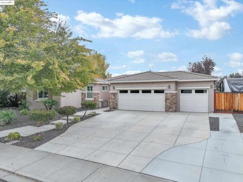 833 Marjoram Dr Brentwood CA 94513