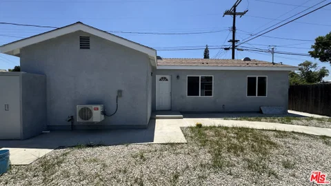 MLS: 26868597