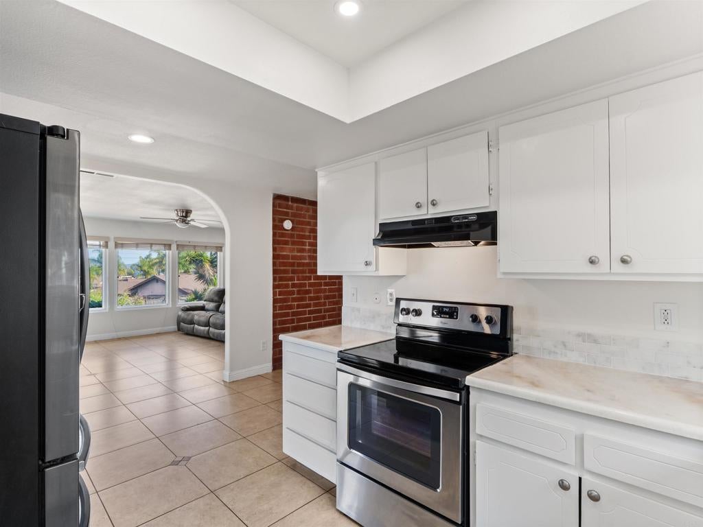 2443 Helix Street