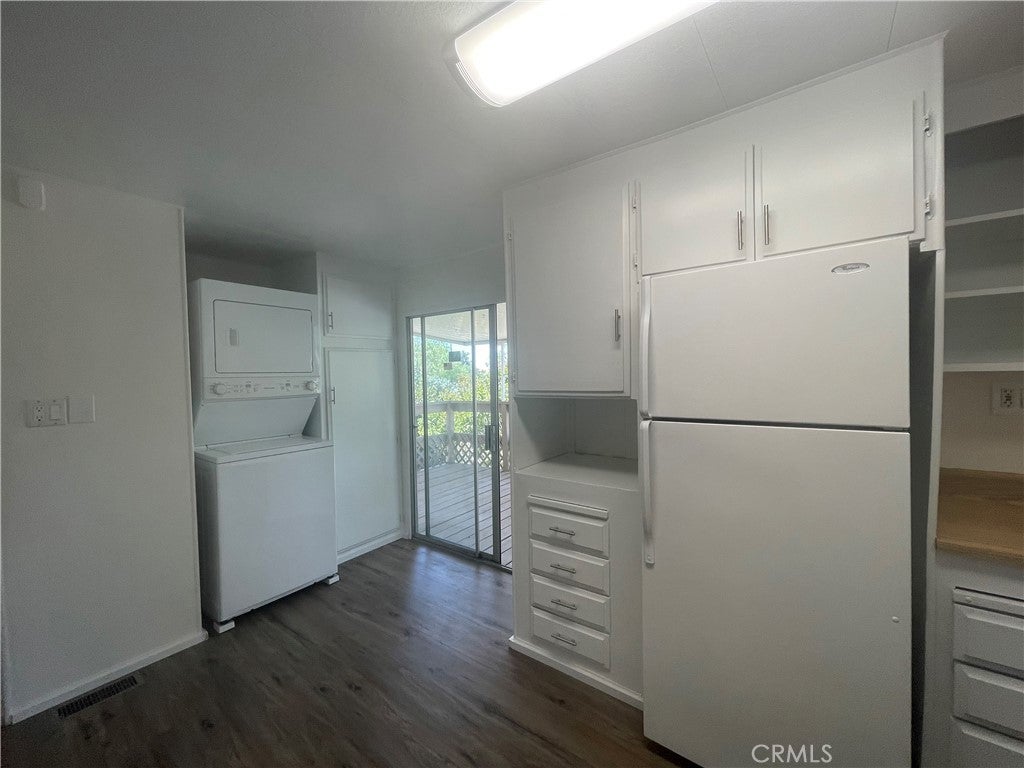 12151 Freemont 50