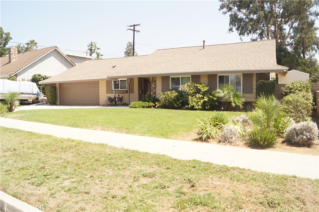 Canyon Crest Location, Location Location! This Canyon Crest Pool and spa Home has just what you're looking for, single story close to UCR, Freeways, the Canyon Crest Country Club and minutes from downtown Riverside. Priced to sell this pool home won't last. Plenty of room on both sides of the structure giving you lots of privacy in your relaxing backyard. Gorgeous kitchen that's been total upgraded newer double stainless steel oven new kitchen cabinets, new granite counters new flooring, newer bamboo flooring throughout the home all new remodeled bathrooms. newly painted, 6" baseboard throughout the home, popcorn ceiling removed and retextured ceiling fans in every bedroom. the rear yard has Pool and spa new pool heater, new variable speed pump.. Newer roof, new electrical box upgraded, new tankless water heater, new large storage shed on side of home. newer double pane windows. This home has lots to offer and much more upgrades to many to list. this home is a must see.