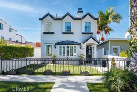 Photo of 613 Poppy Avenue, Newport Beach, CA 92625 (MLS # OC26194430)