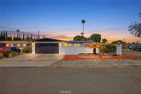 12321 Moana Way Garden Grove CA 92840