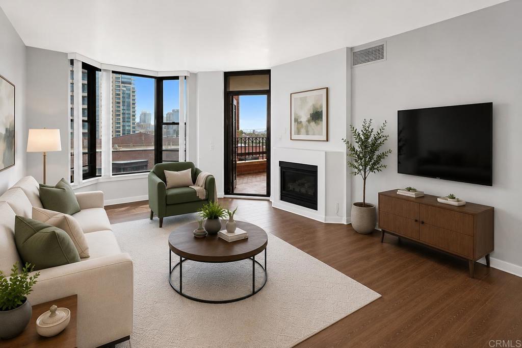 500 W Harbor Drive