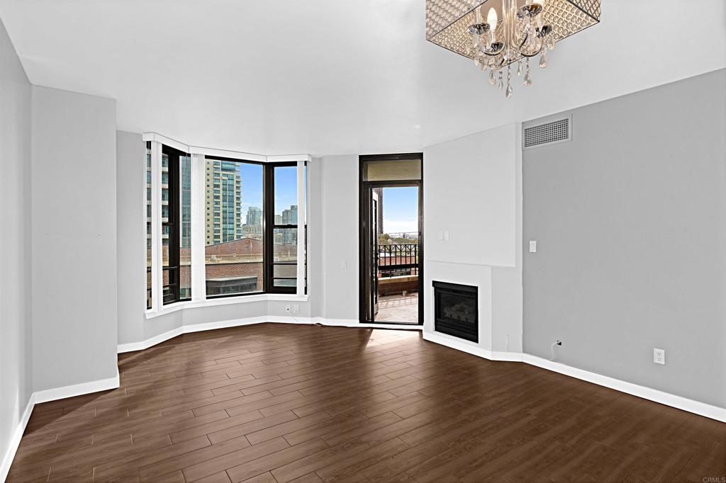 500 W Harbor Drive 716