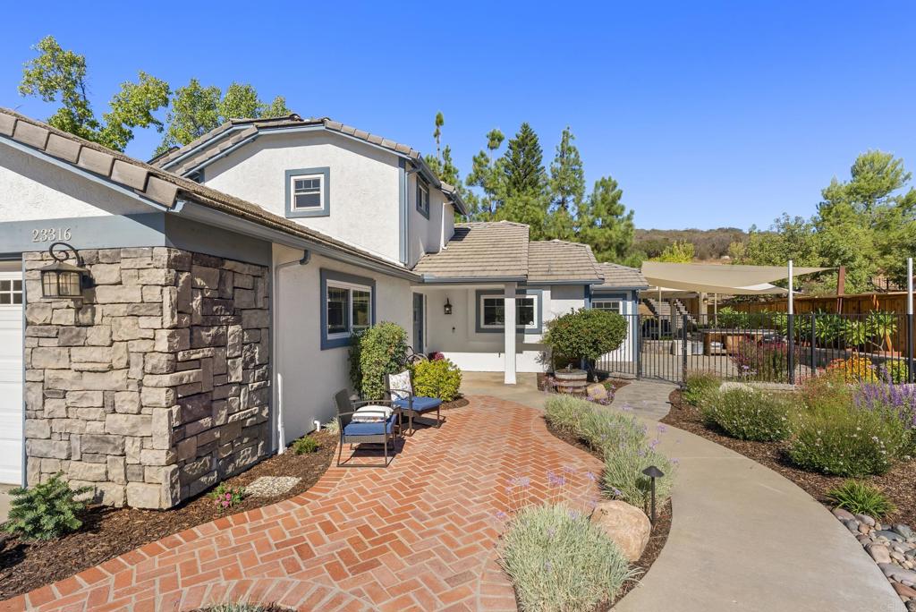SD COUNTRY ESTATES - Residential